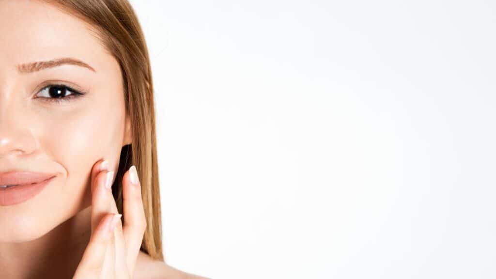 अंजीर खाने से आपकी स्किन हेल्थ इम्प्रूव होती है